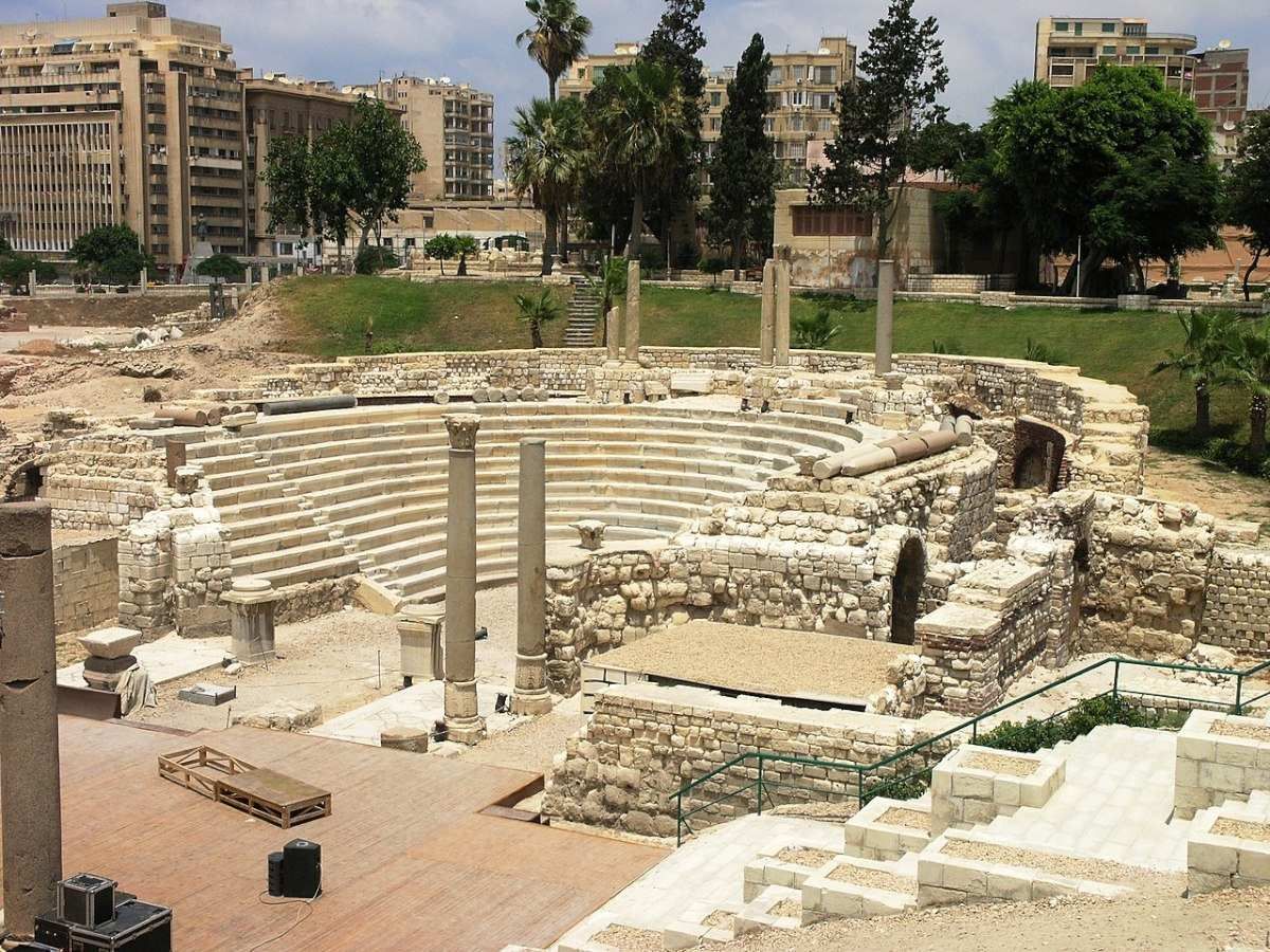 Explore the Roman Amphitheatre